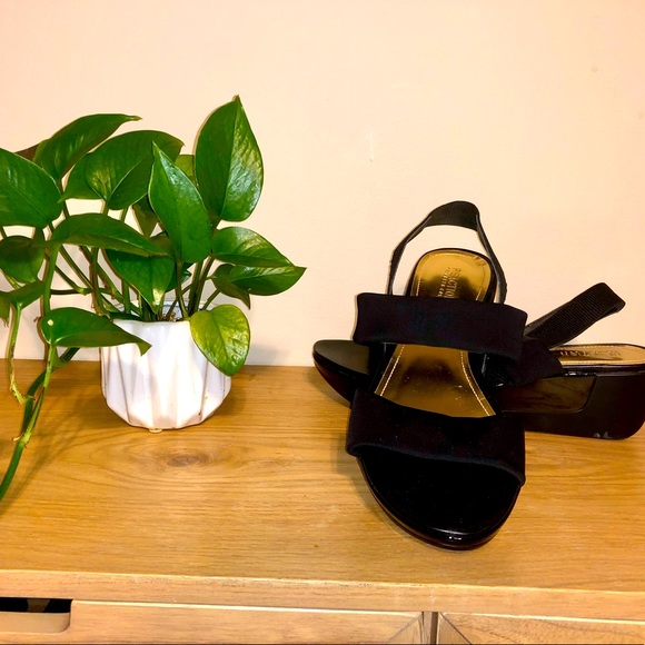 Reaction Kenneth Cole Shoes - Womens Kenneth Cole Reaction Black Sandals